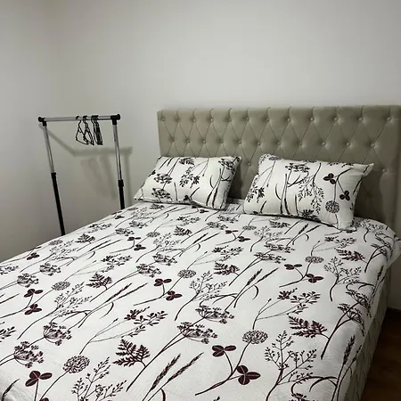 Apartment Stan Na Dan Ana Prozor